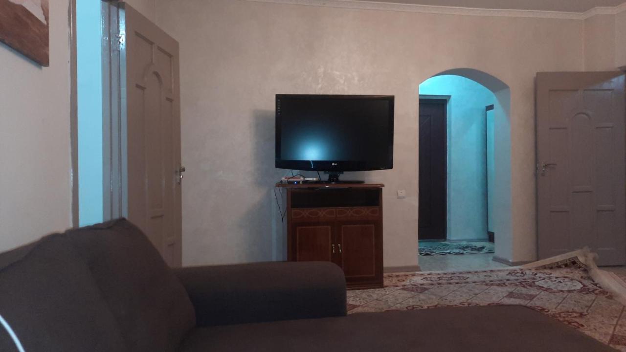 Apartment Shevchenko Panfilova Ałma Ata Zewnętrze zdjęcie